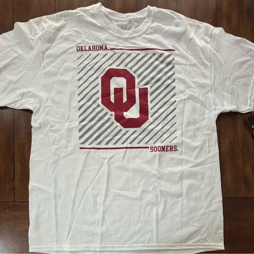 Oklahoma Sooners Captivating Mens T Shirt White Red Size XL NWT